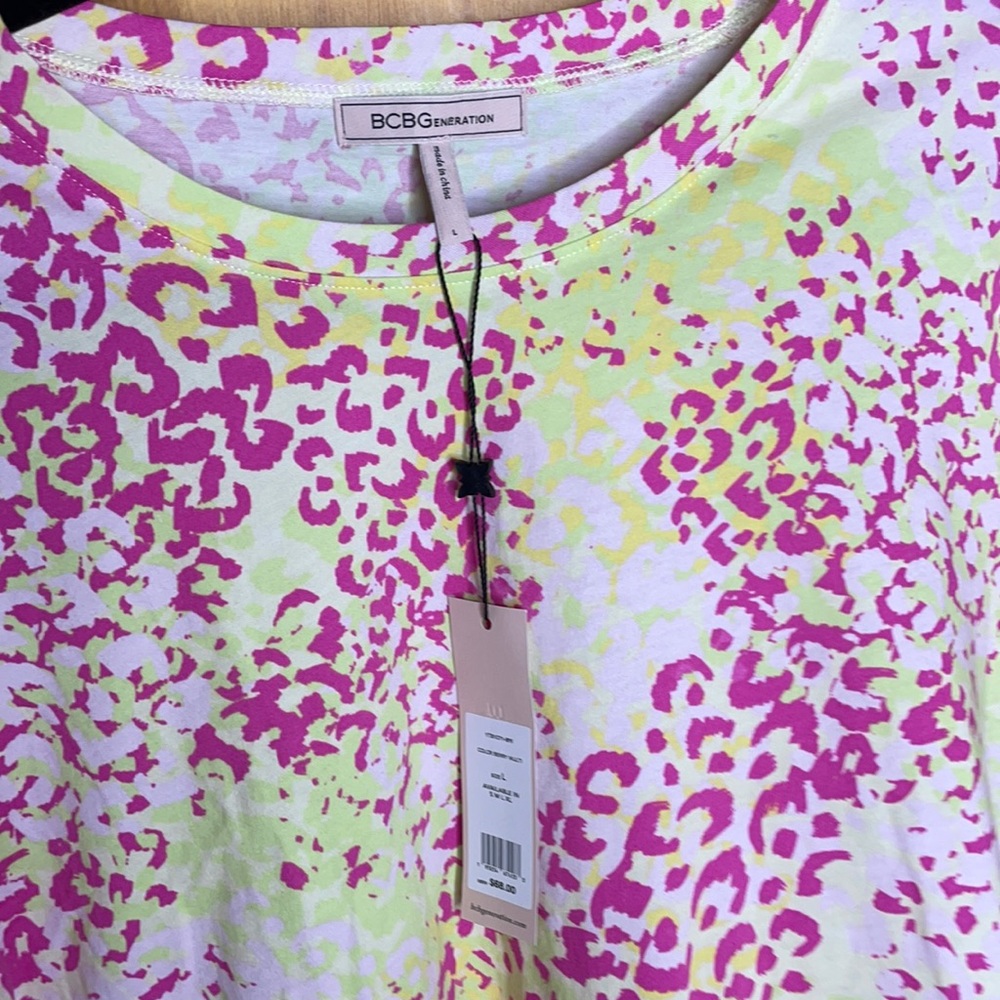BCBGeneration Animal Print Top - Picture 3 of 8